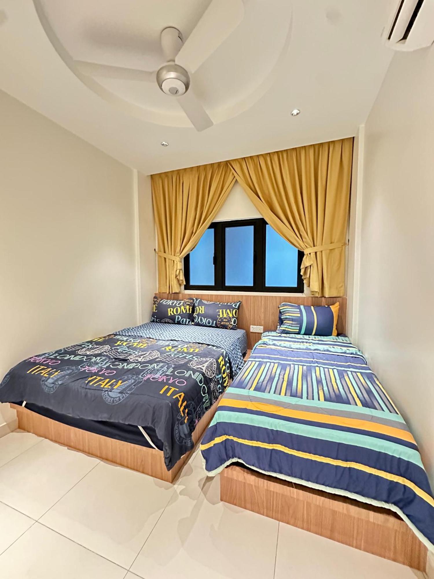 Newly Renovated Comfy Beachfront View At Seri Bulan Apartment