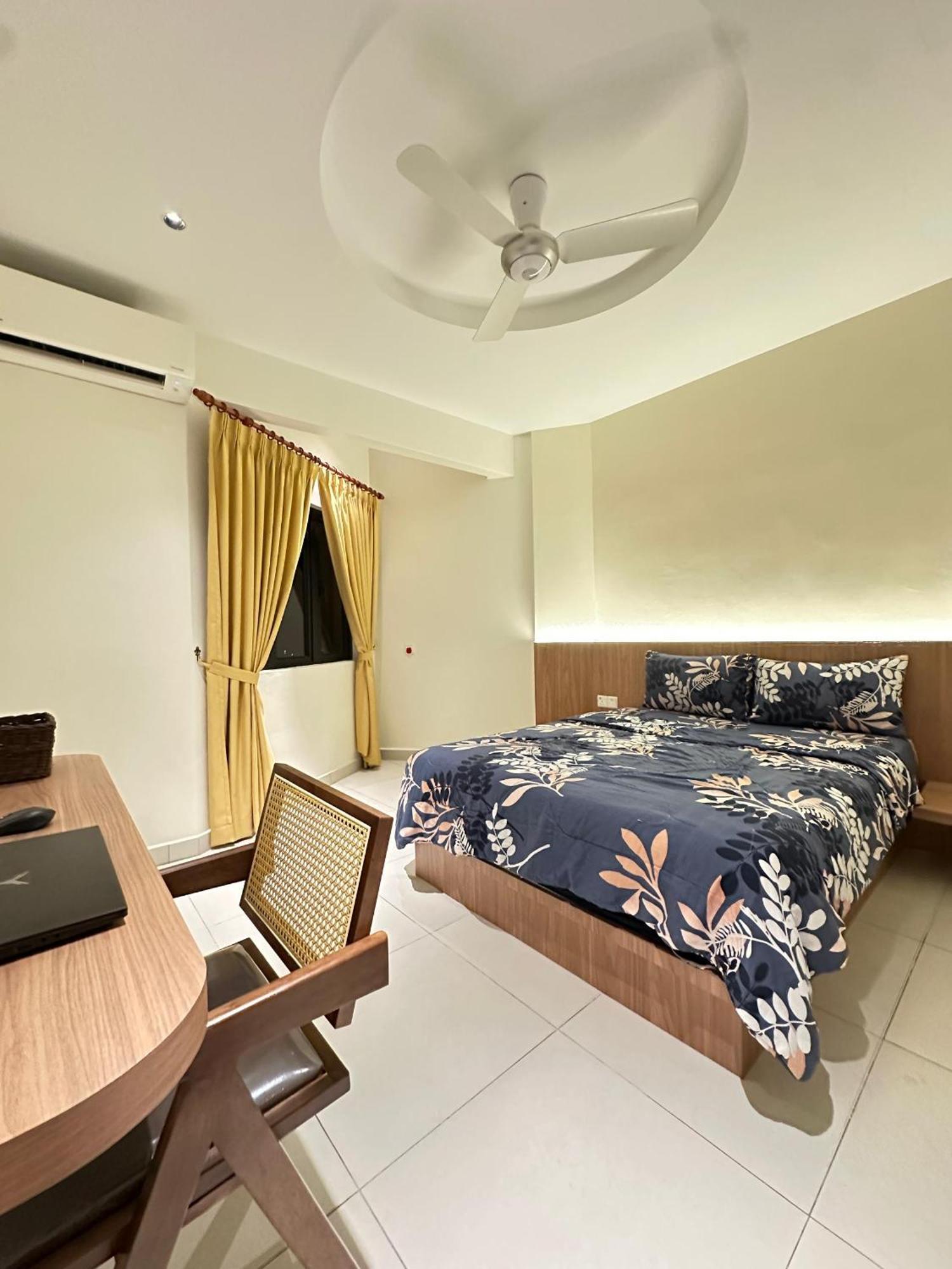 Apartment Newly Renovated Comfy Beachfront View At Seri Bulan *